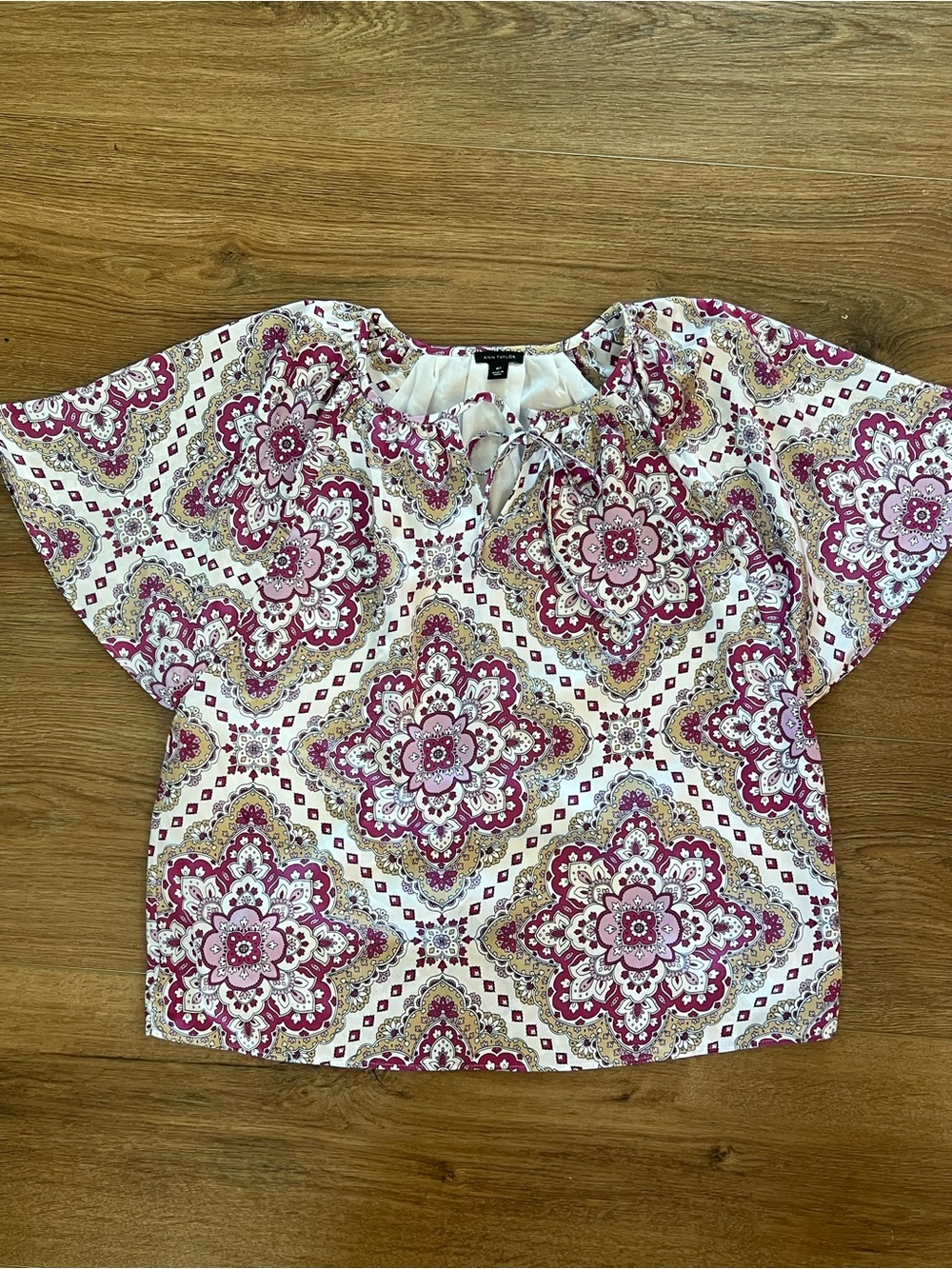 Ann Taylor Cream Short Sleeve Top with Pink Floral Medallions